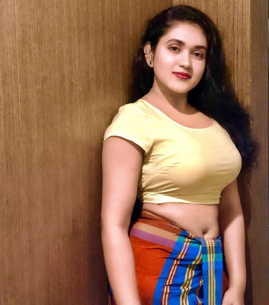busty escort Priyanka